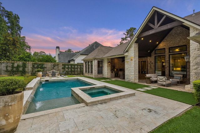 22 Knipp Road, Houston, TX 77024