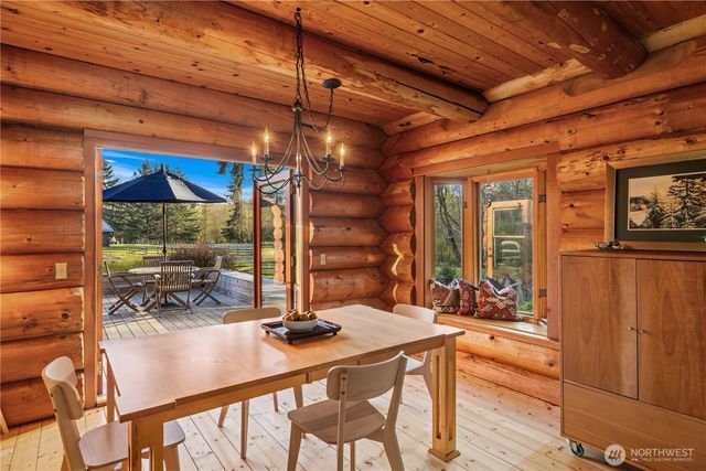 7200 NE Day Road W, Bainbridge Island, WA 98110