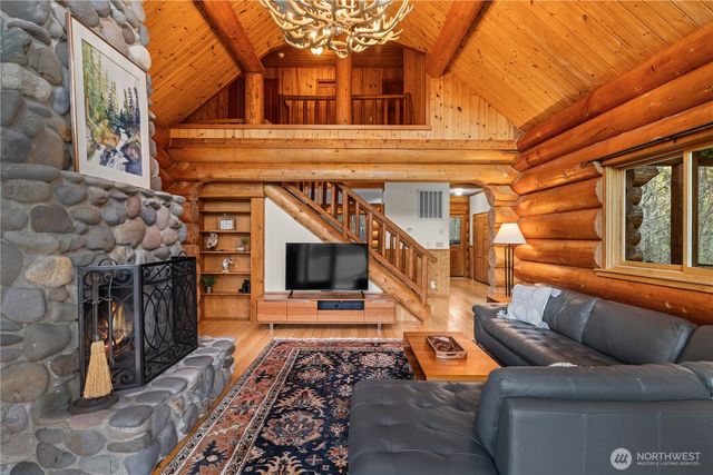 7200 NE Day Road W, Bainbridge Island, WA 98110