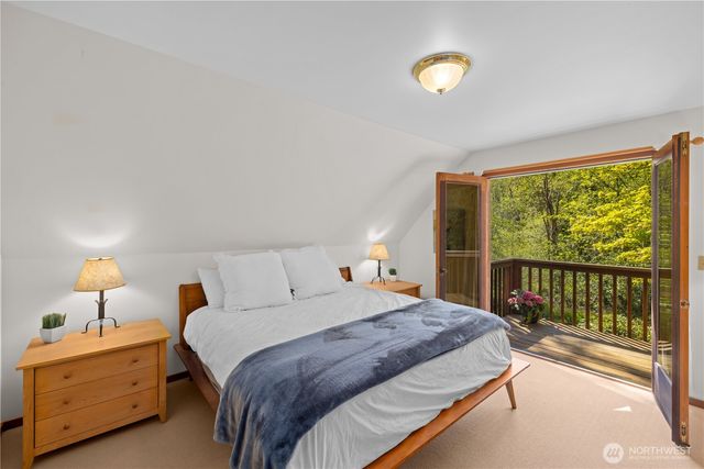 7200 NE Day Road W, Bainbridge Island, WA 98110