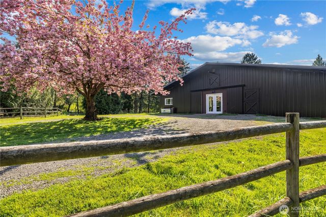 7200 NE Day Road W, Bainbridge Island, WA 98110