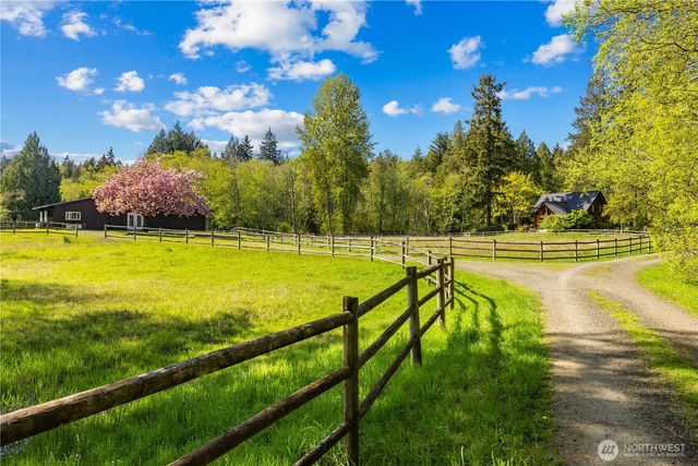 7200 NE Day Road W, Bainbridge Island, WA 98110