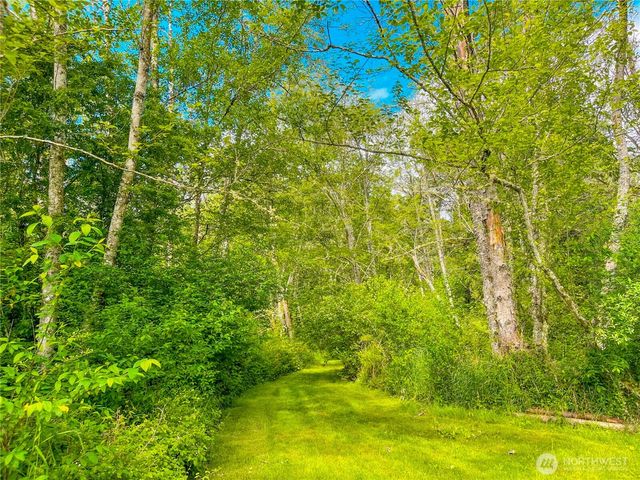 7200 NE Day Road W, Bainbridge Island, WA 98110