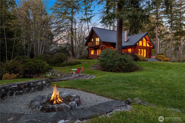 7200 NE Day Road W, Bainbridge Island, WA 98110