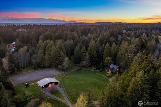7200 NE Day Road W, Bainbridge Island, WA 98110