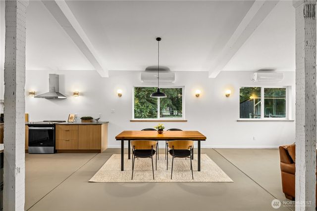 7200 NE Day Road W, Bainbridge Island, WA 98110