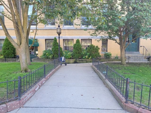 350 West 4th. Street 201, Boston, MA 02127