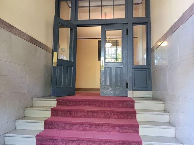 350 West 4th. Street 201, Boston, MA 02127