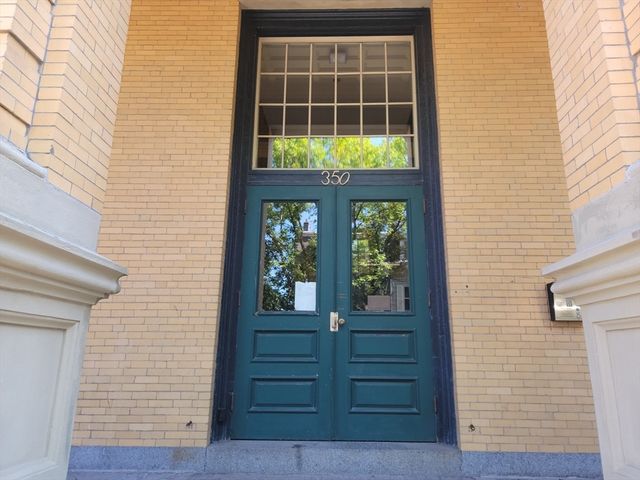 350 West 4th. Street 201, Boston, MA 02127