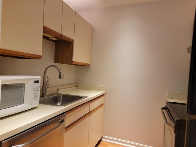350 West 4th. Street 201, Boston, MA 02127