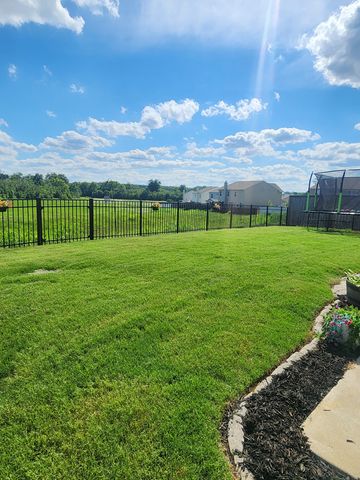 2013 Lindsey Way, Lebanon, TN 37087
