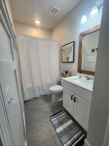 2013 Lindsey Way, Lebanon, TN 37087