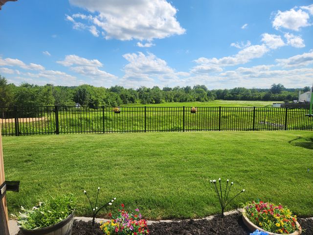 2013 Lindsey Way, Lebanon, TN 37087