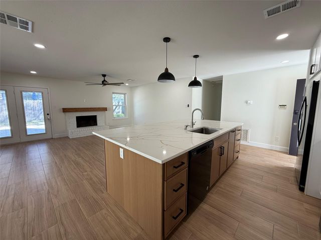 1 Redberry Court, The Woodlands, TX 77381