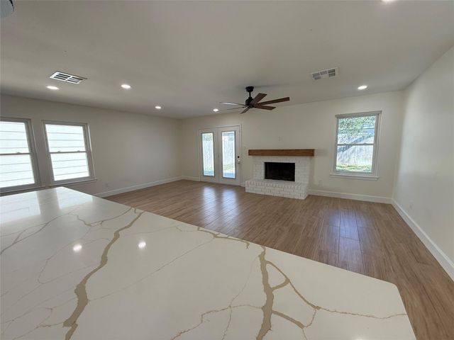1 Redberry Court, The Woodlands, TX 77381