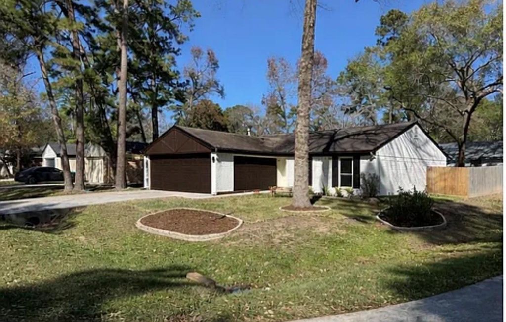 1 Redberry Court, The Woodlands, TX 77381