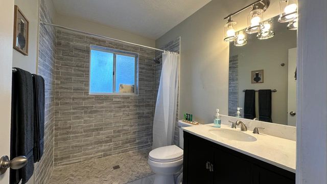 5811 NW 57th Avenue, Tamarac, FL 33319