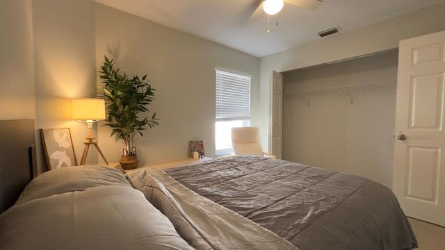 5811 NW 57th Avenue, Tamarac, FL 33319