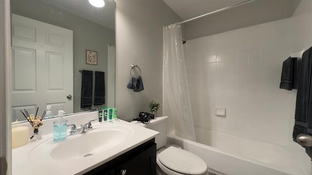 5811 NW 57th Avenue, Tamarac, FL 33319