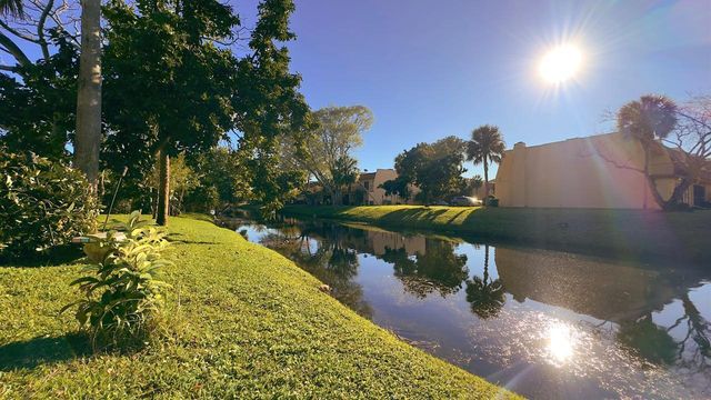 5811 NW 57th Avenue, Tamarac, FL 33319