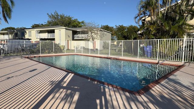 5811 NW 57th Avenue, Tamarac, FL 33319