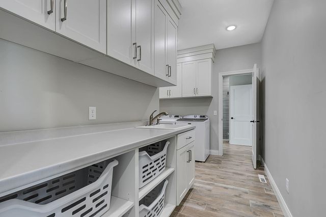 2027 Sandstone Loop N, Sartell, MN 56377