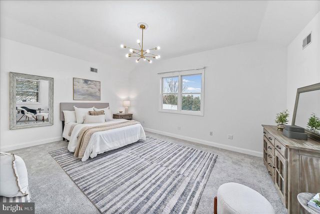 658 E LEAMY AVE, Springfield, PA 19064