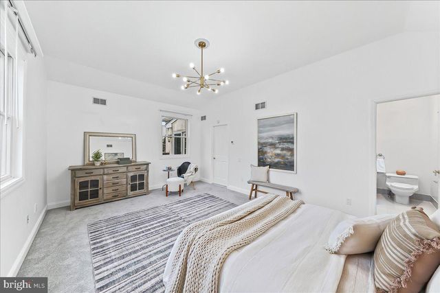 658 E LEAMY AVE, Springfield, PA 19064