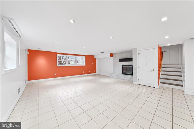 658 E LEAMY AVE, Springfield, PA 19064