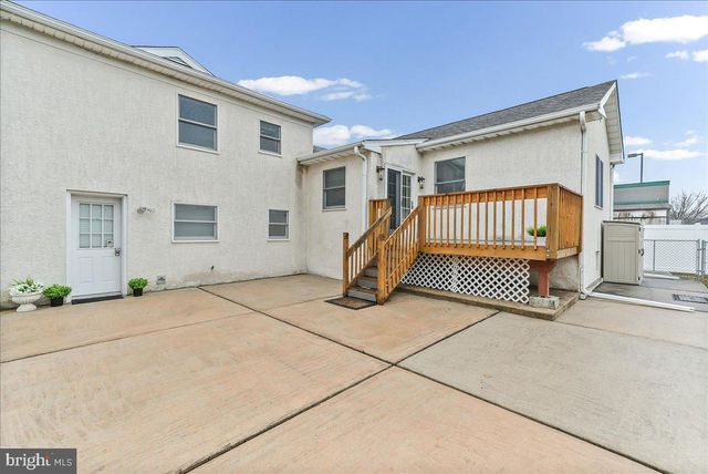 658 E LEAMY AVE, Springfield, PA 19064