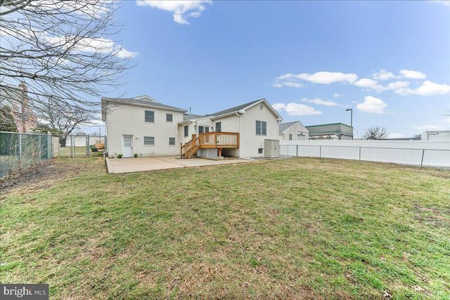 658 E LEAMY AVE, Springfield, PA 19064