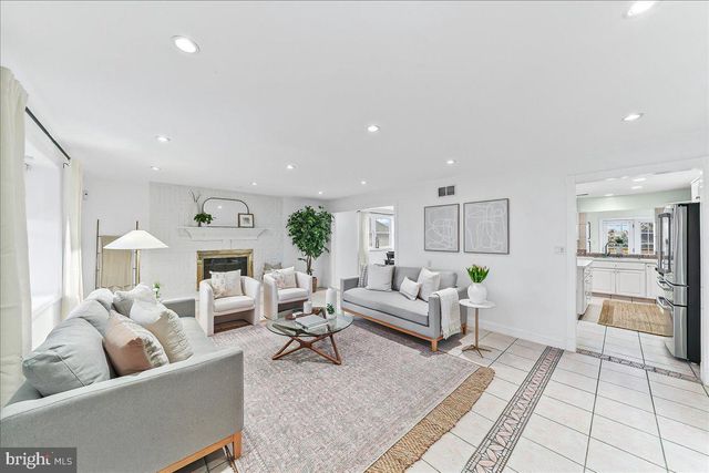 658 E LEAMY AVE, Springfield, PA 19064