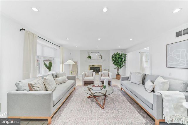 658 E LEAMY AVE, Springfield, PA 19064