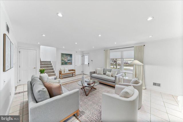 658 E LEAMY AVE, Springfield, PA 19064