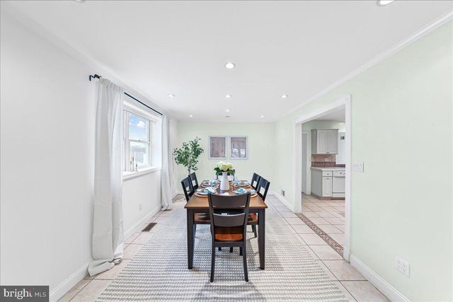 658 E LEAMY AVE, Springfield, PA 19064