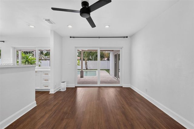 4490 NW 19th Way, Oakland Park, FL 33309