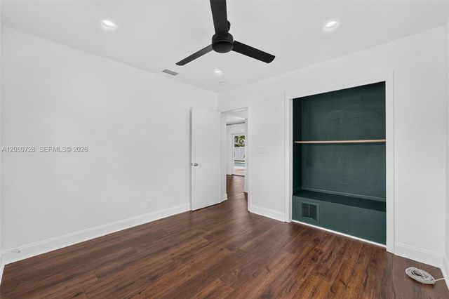 4490 NW 19th Way, Oakland Park, FL 33309