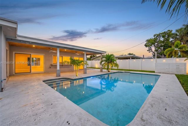 4490 NW 19th Way, Oakland Park, FL 33309