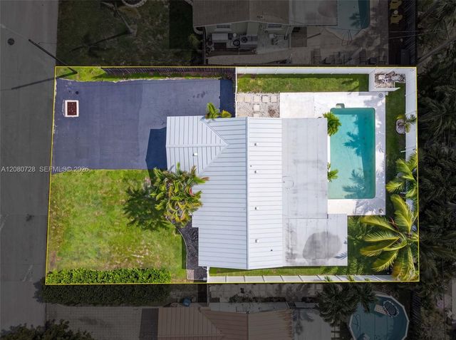 4490 NW 19th Way, Oakland Park, FL 33309