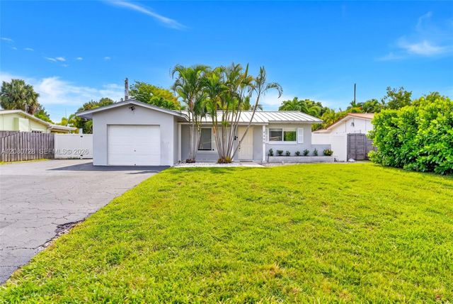4490 NW 19th Way, Oakland Park, FL 33309