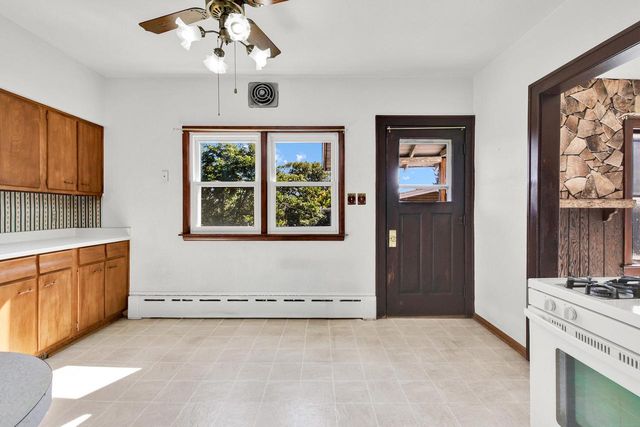 414 River DRIVE, West Bend, WI 53090