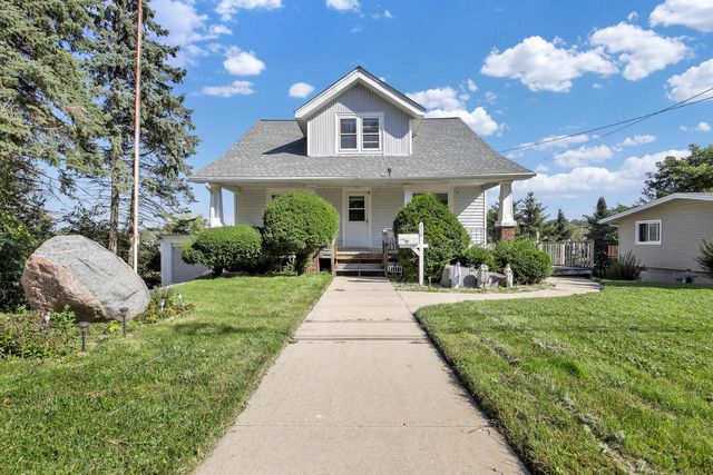 414 River DRIVE, West Bend, WI 53090