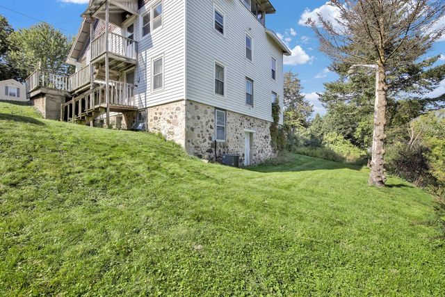 414 River DRIVE, West Bend, WI 53090