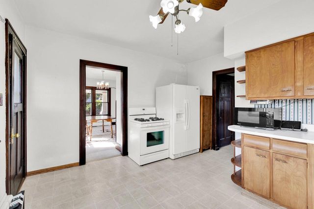 414 River DRIVE, West Bend, WI 53090