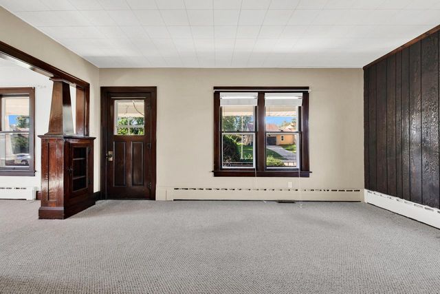 414 River DRIVE, West Bend, WI 53090