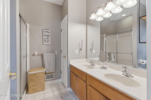 23 Little Leaf Lane, Howell, NJ 07731