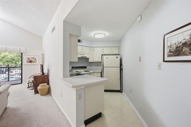 3732 SOUTHPOINTE DRIVE U2, Orlando, FL 32822