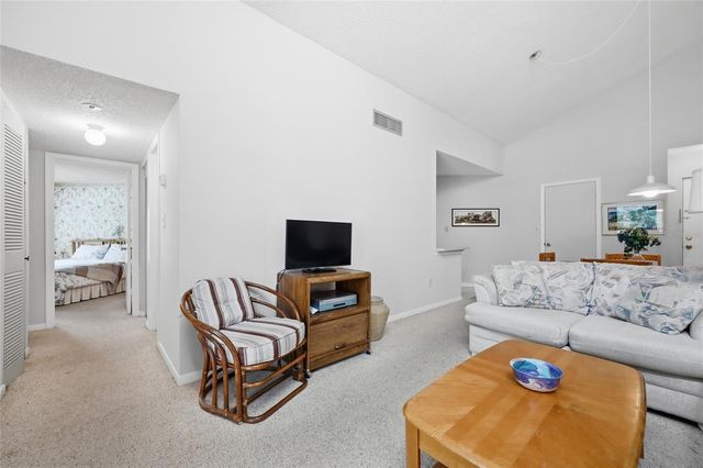 3732 SOUTHPOINTE DRIVE U2, Orlando, FL 32822