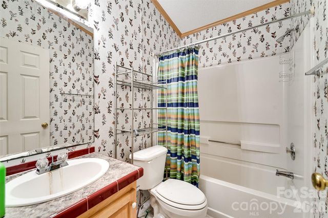 197 Savannah Meadows Trail, Sylva, NC 28779