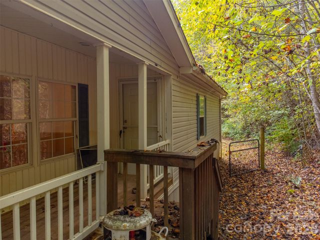 197 Savannah Meadows Trail, Sylva, NC 28779